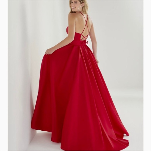 NEW CHRISTNA WU SZ 16 CLARET RED FORMAL ORGANZA TIE BACK BALLGOWN WITH POCKETS - Picture 13 of 13